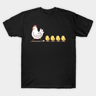 Little chicks follow chicken mom T-Shirt